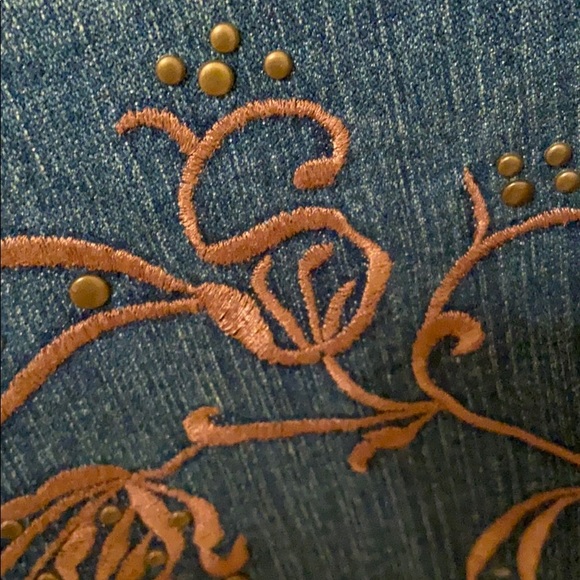 Stunning embroidered denim jacket - Picture 7 of 9